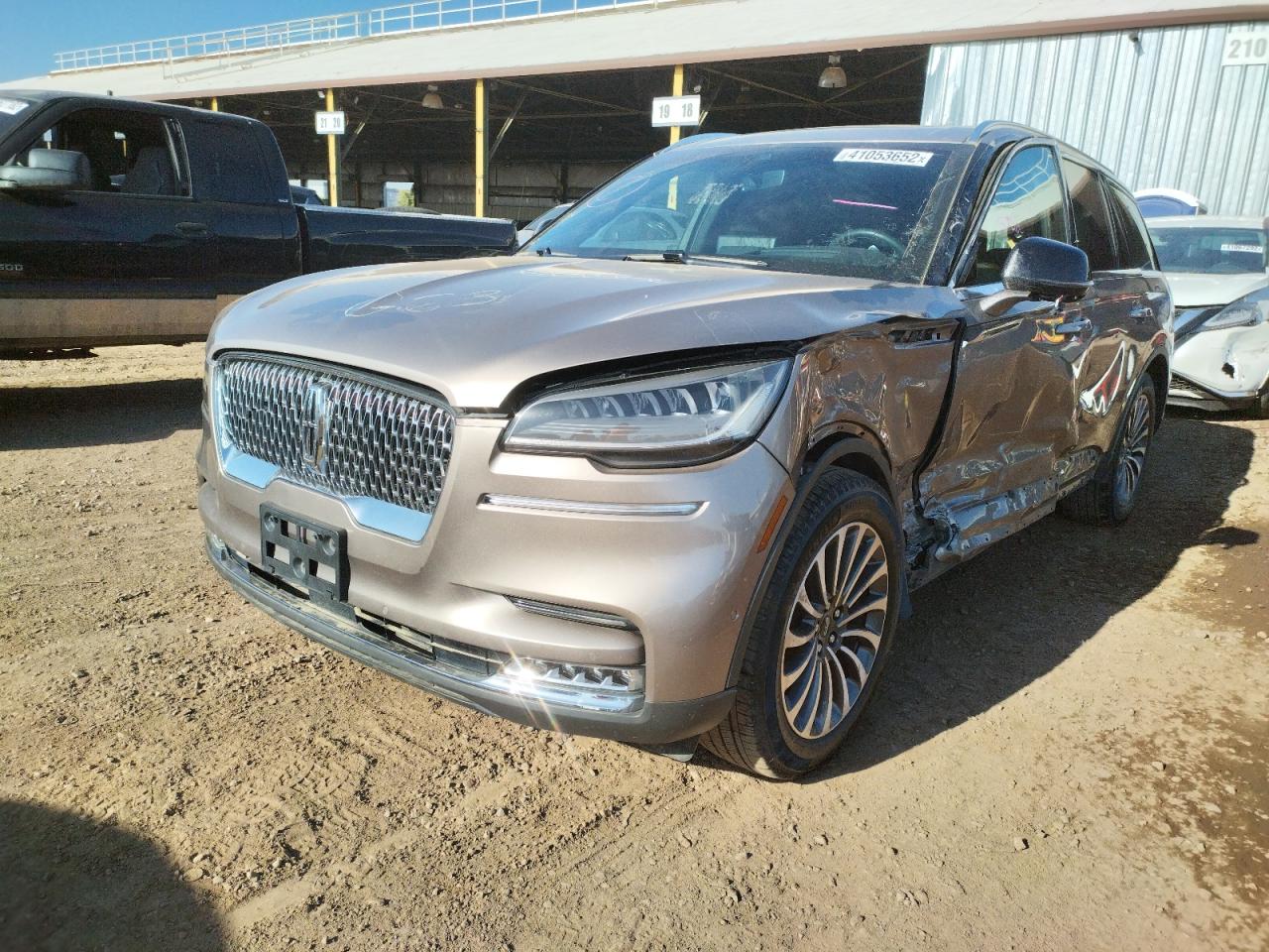 Photo 2 from auction – 2021 LINCOLN AVIATOR RE with VIN 5LM5J7XC1MGL00504