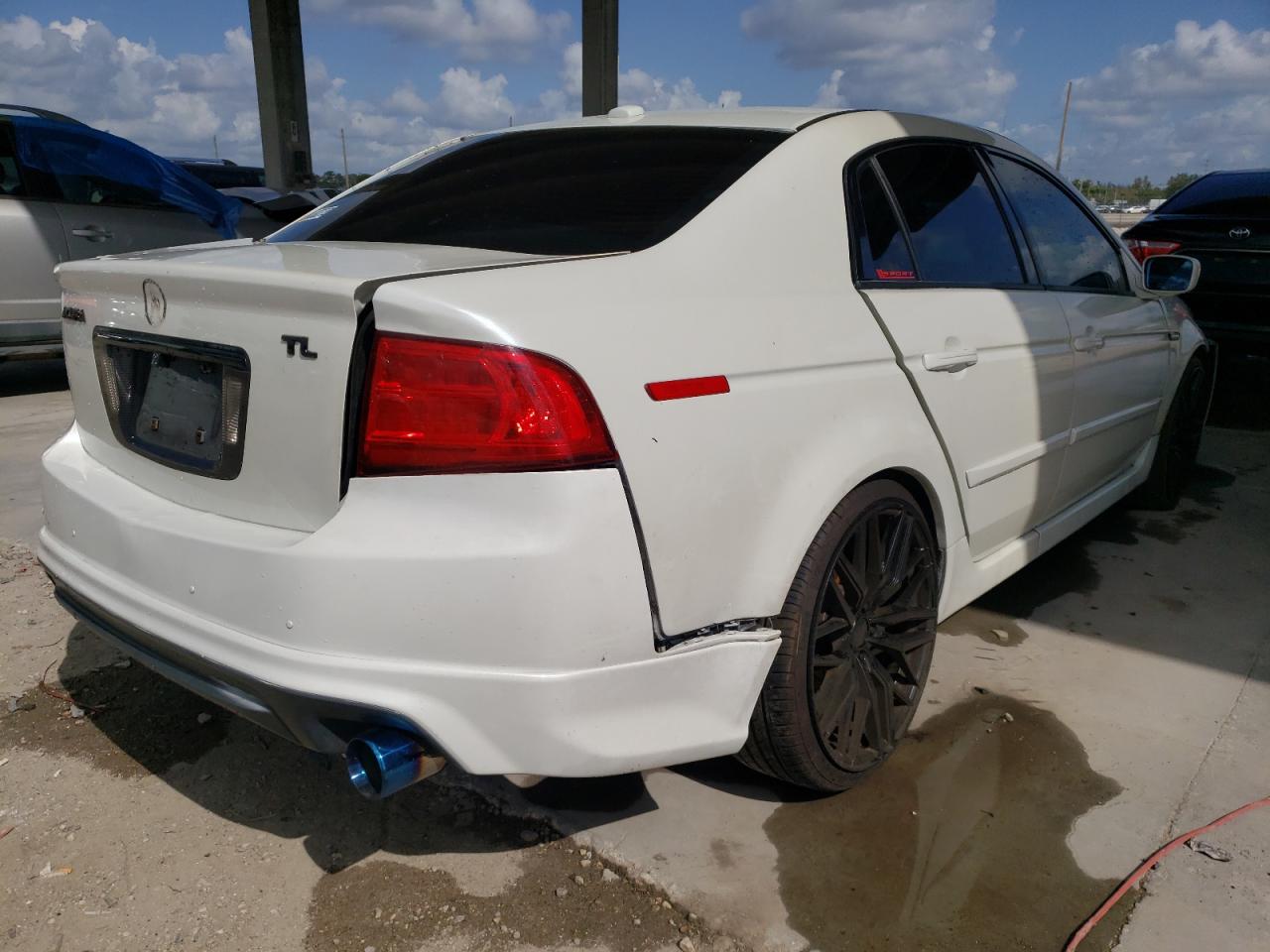 Photo 4 from auction – 2005 ACURA TL with VIN 19UUA66285A036449