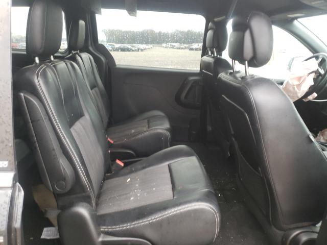 Photo 6 from auction – 2014 CHRYSLER TOWN & COU with VIN 2C4RC1HG2ER177832