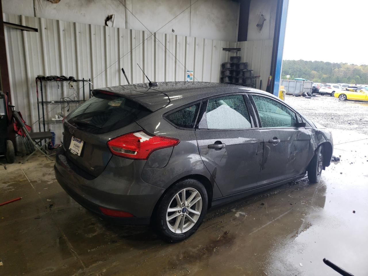 Photo 4 from auction – 2017 FORD FOCUS SE with VIN 1FADP3K25HL303711