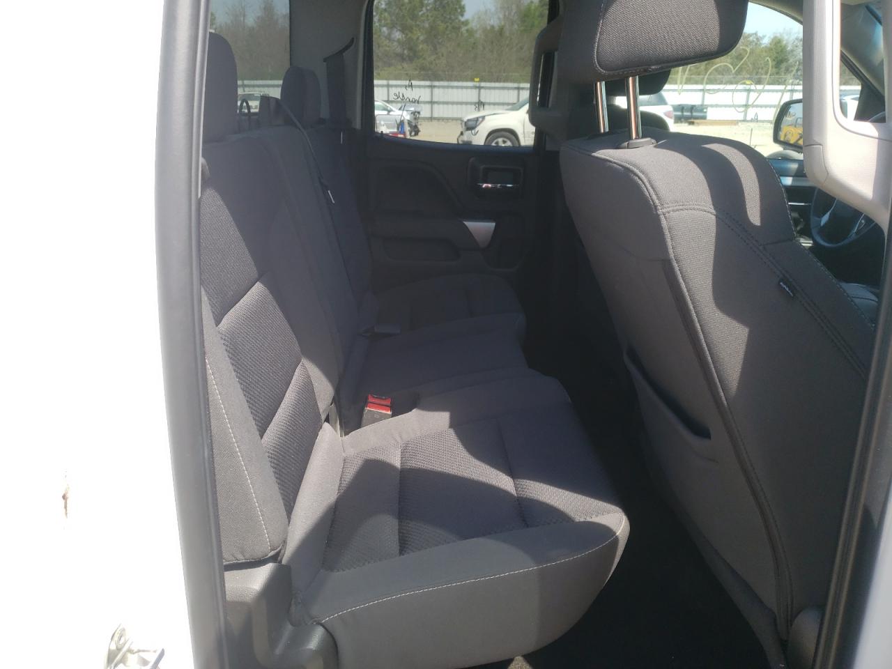 Photo 6 from auction – 2018 CHEVROLET SILVERADO with VIN 1GCVKREC9JZ174895