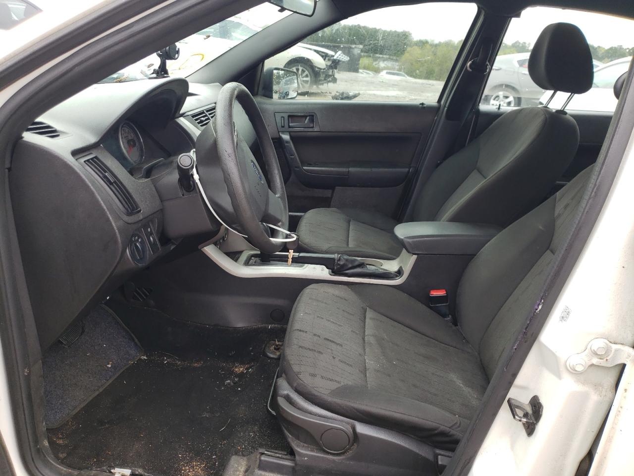 Photo 5 from auction – 2010 FORD FOCUS SE with VIN 1FAHP3FN5AW216708