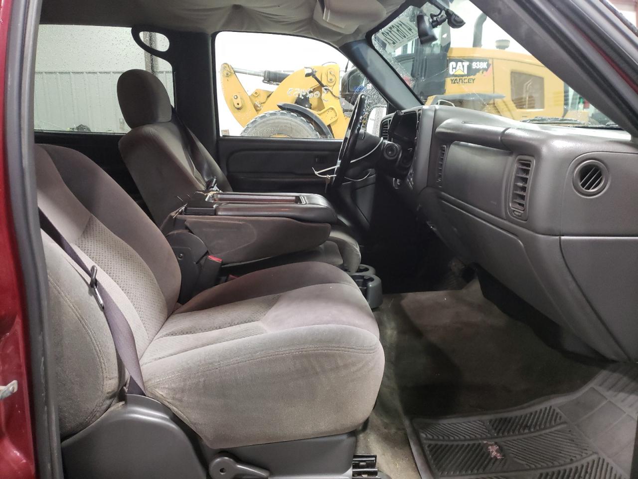 Photo 5 from auction – 2005 CHEVROLET SILVERADO with VIN 2GCEC13TX51226308