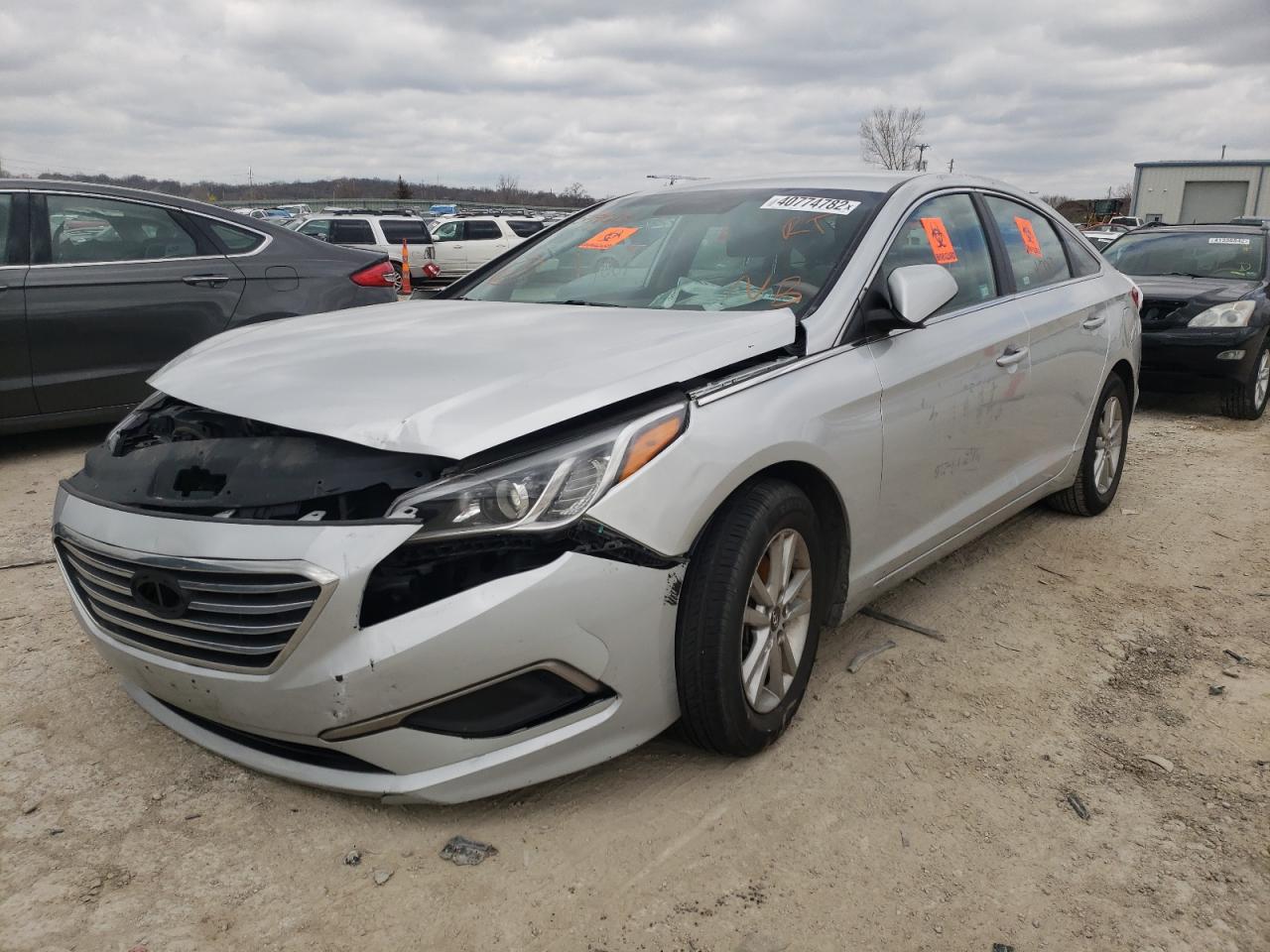 Photo 2 from auction – 2017 HYUNDAI SONATA SE with VIN 5NPE24AF7HH539613