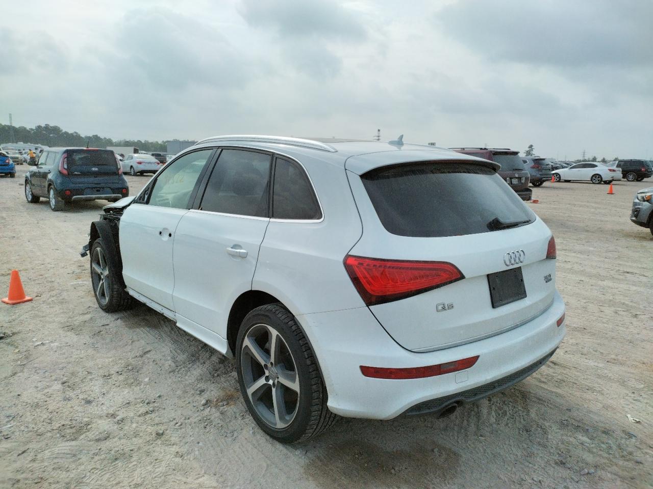 Photo 3 from auction – 2015 AUDI Q5 PREMIUM with VIN WA1DGAFP5FA098110