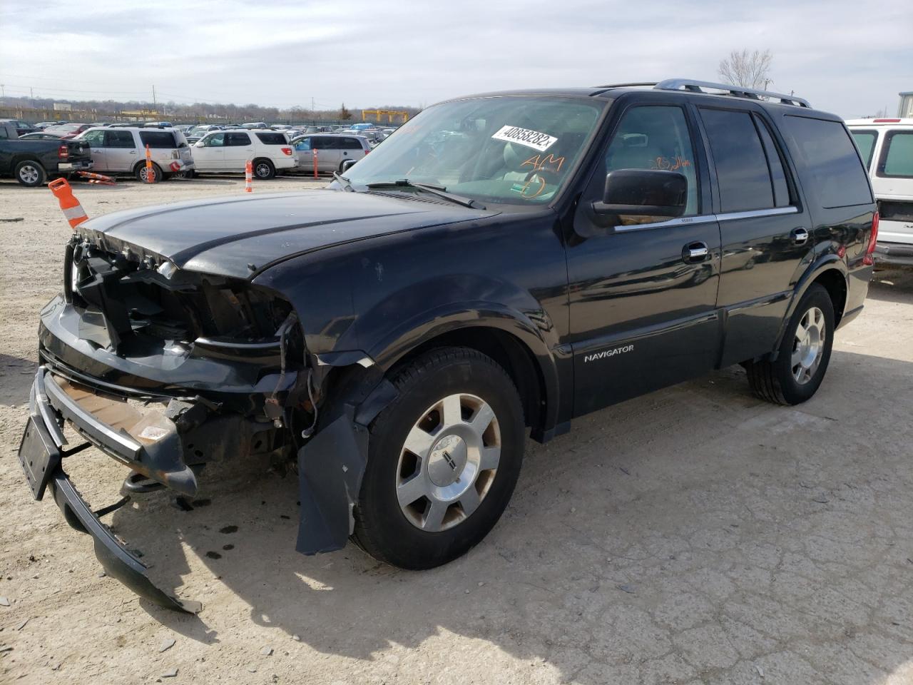 Photo 2 from auction – 2006 LINCOLN NAVIGATOR with VIN 5LMFU28566LJ02381