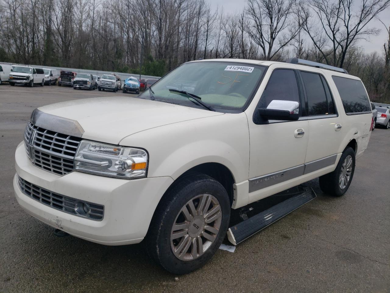 Photo 2 from auction – 2007 LINCOLN NAVIGATOR with VIN 5LMFL28587LJ23592
