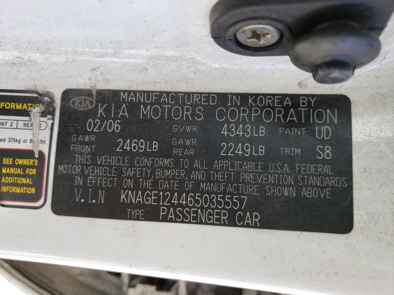 Photo 10 from auction – 2006 KIA OPTIMA LX with VIN KNAGE124465035557