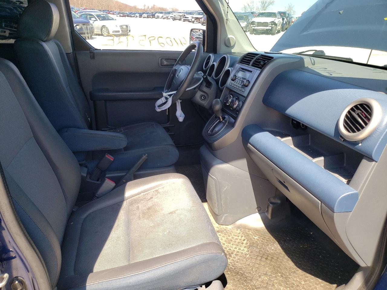 Photo 5 from auction – 2003 HONDA ELEMENT EX with VIN 5J6YH28533L051318