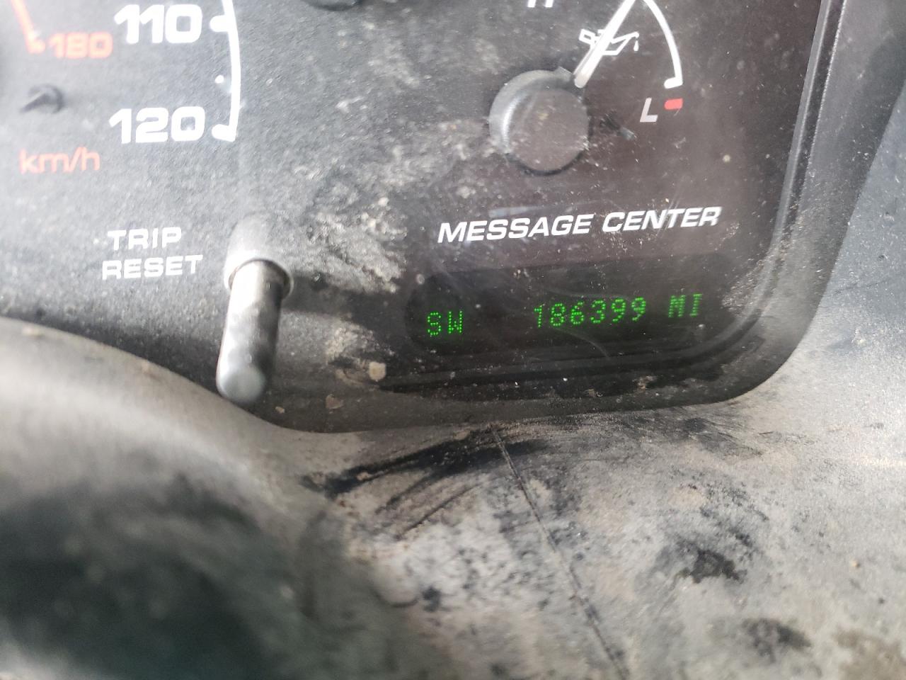 Photo 8 from auction – 2002 FORD EXPLORER X with VIN 1FMDU73W12ZB54600