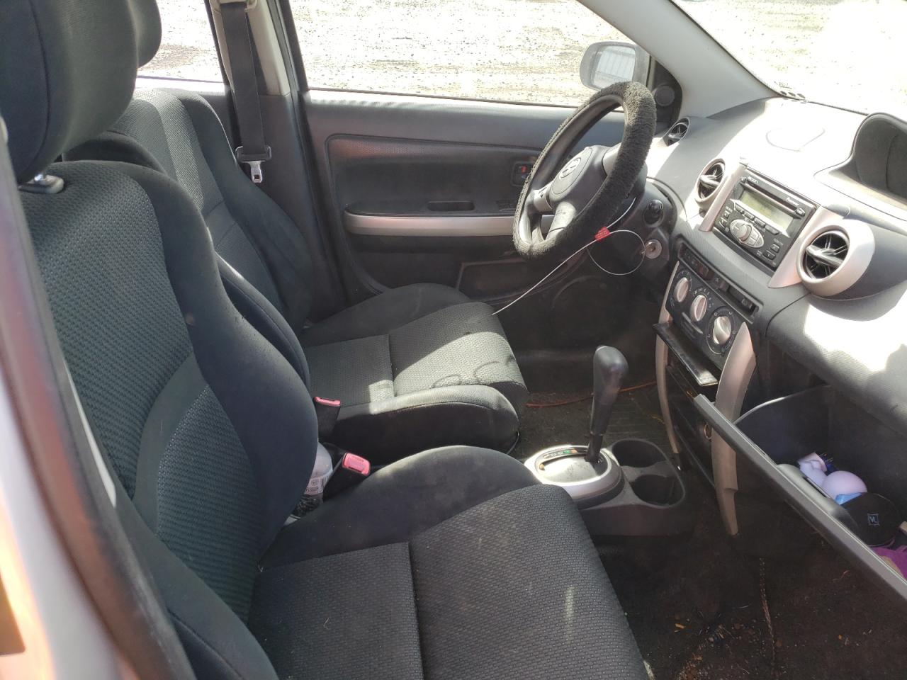 Photo 5 from auction – 2006 TOYOTA SCION XA with VIN JTKKT624460154957