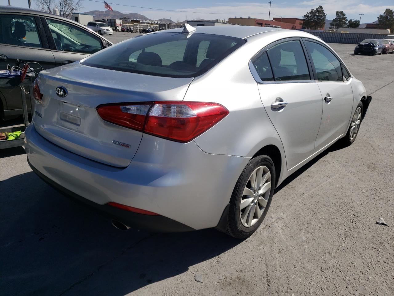 Photo 4 from auction – 2014 KIA FORTE EX with VIN KNAFX4A80E5199558
