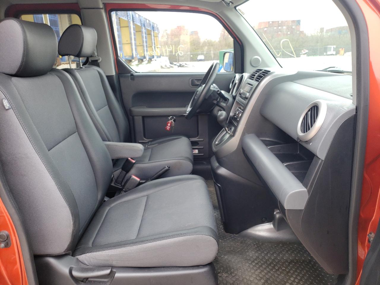 Photo 5 from auction – 2003 HONDA ELEMENT EX with VIN 5J6YH28663L047336