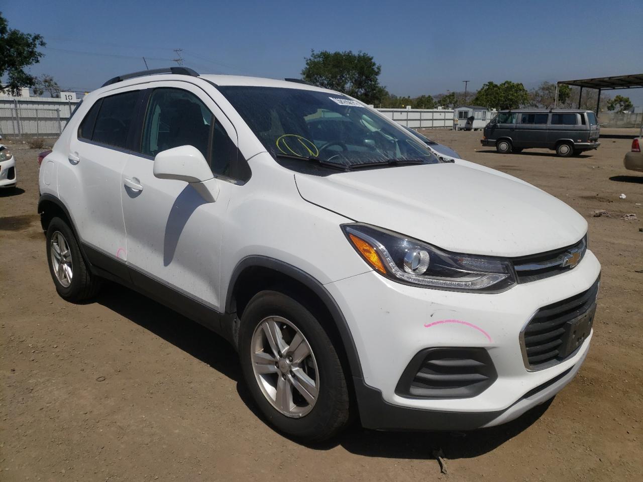 CHEVROLET TRAX 1LT 2017 with VIN 3GNCJPSB8HL226472 - Photo from auction