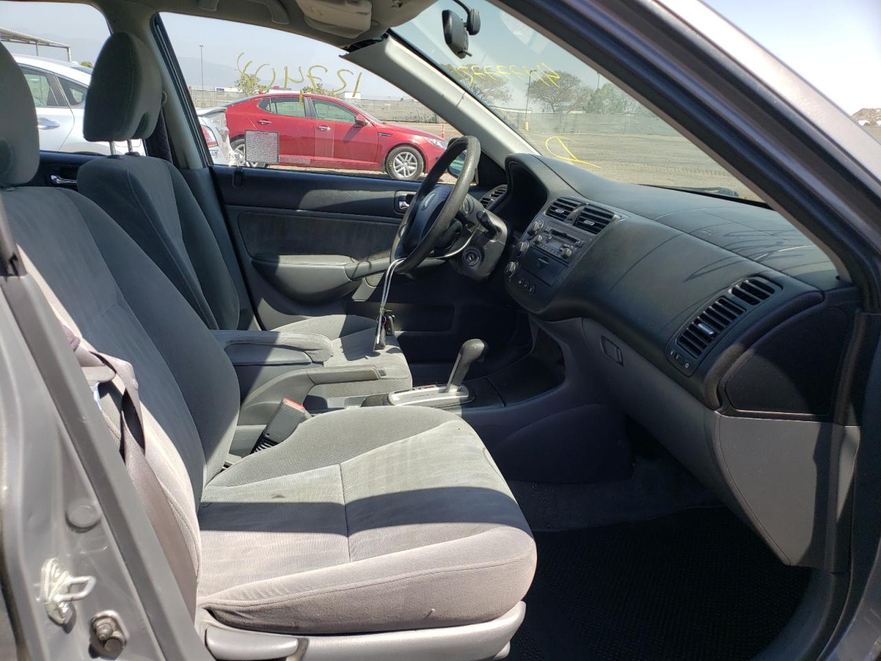 Photo 5 from auction – 2004 HONDA CIVIC LX with VIN 2HGES16574H568564