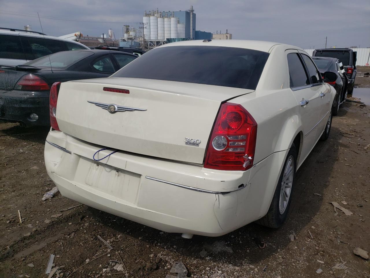 Photo 4 from auction – 2010 CHRYSLER 300 TOURIN with VIN 2C3CA5CV5AH326280