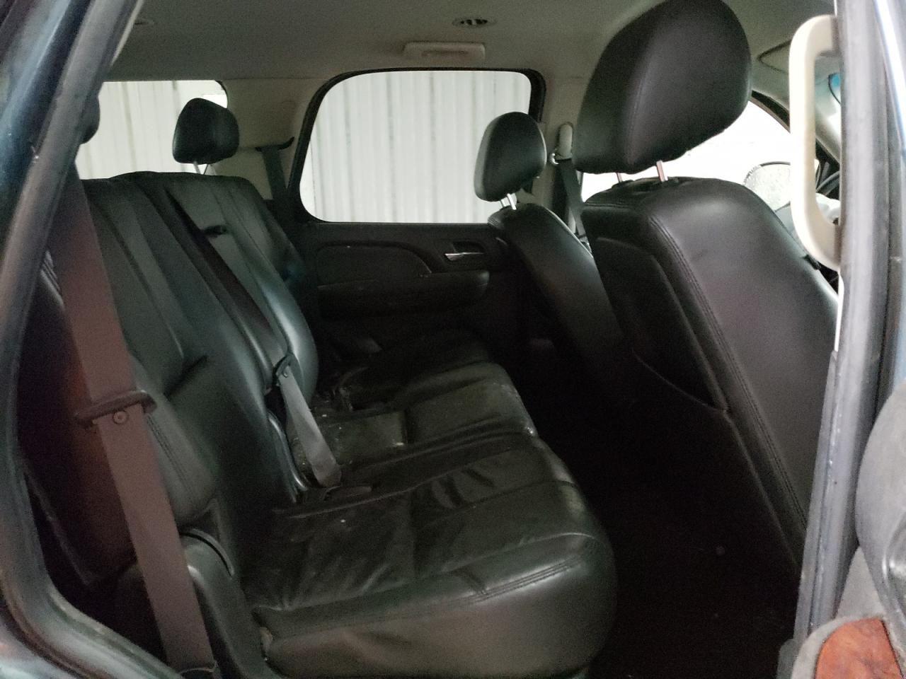 Photo 6 from auction – 2010 CHEVROLET TAHOE C150 with VIN 1GNUCBE06AR117521