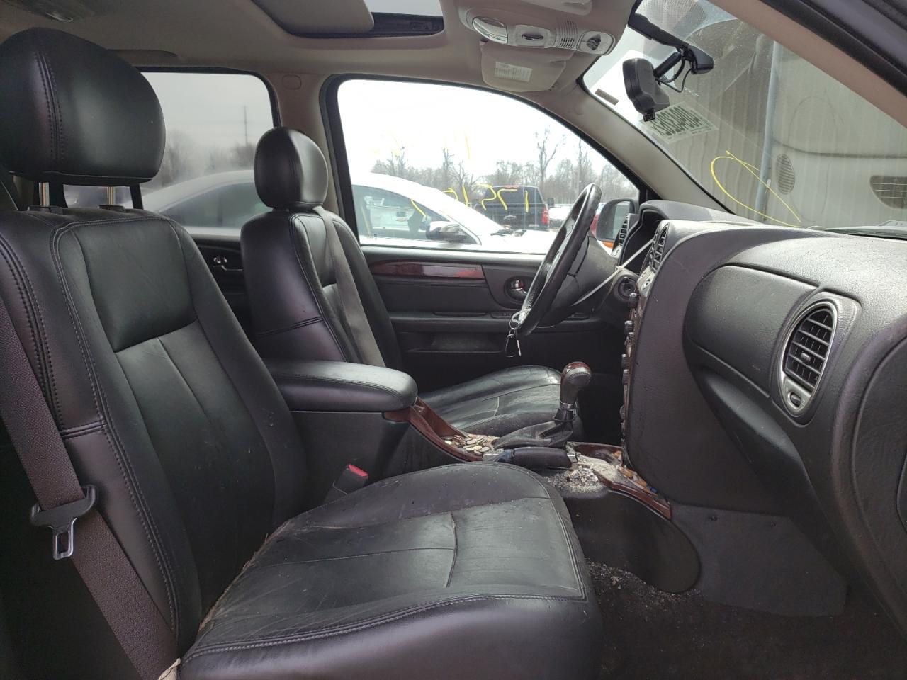 Photo 5 from auction – 2005 GMC ENVOY with VIN 1GKDT13SX52338243