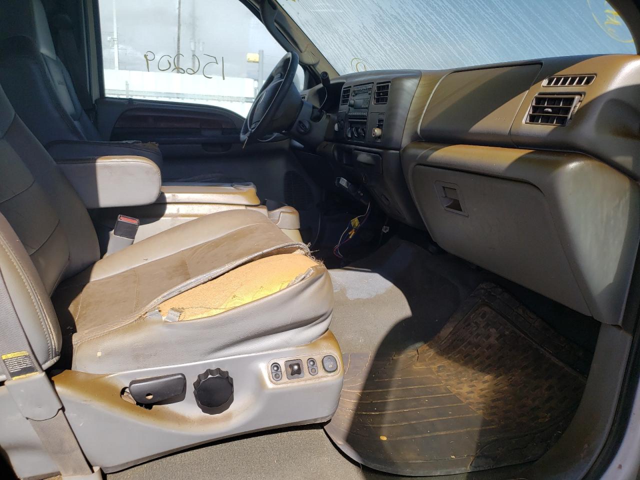Photo 5 from auction – 2003 FORD F250 SUPER with VIN 1FTNW21S43EC71683
