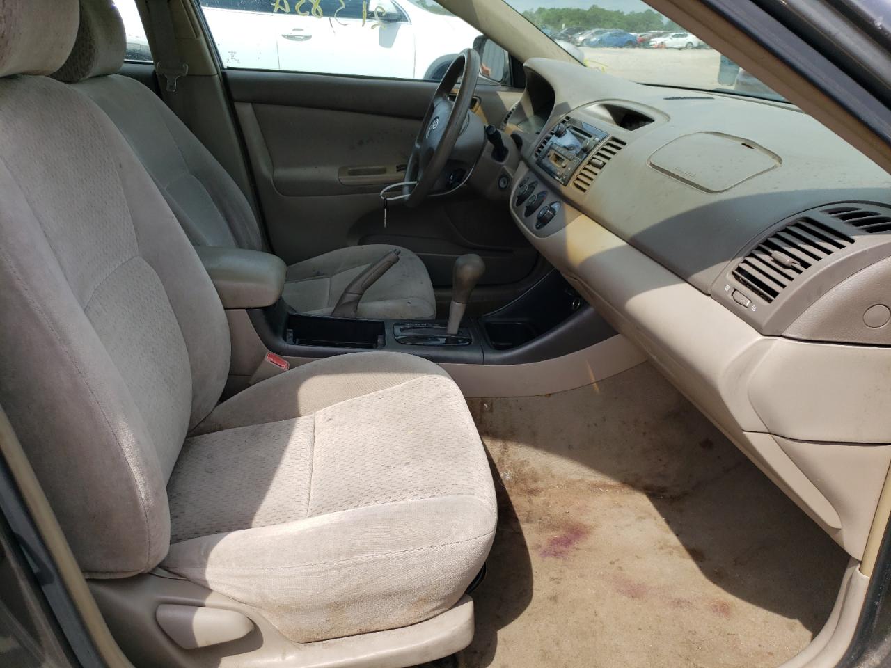 Photo 5 from auction – 2003 TOYOTA CAMRY LE with VIN 4T1BE32K03U701933