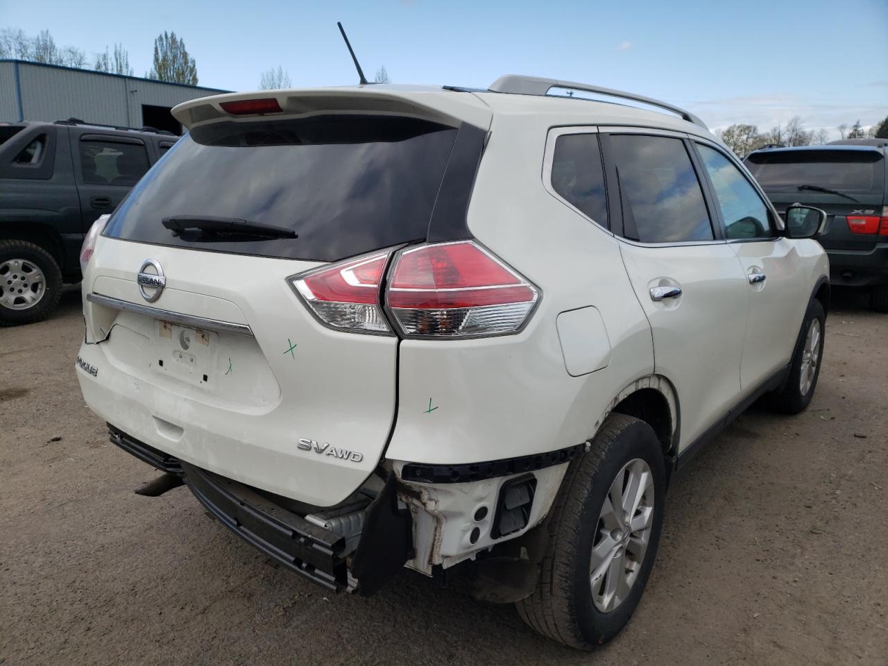 Photo 4 from auction – 2015 NISSAN ROGUE S with VIN 5N1AT2MKXFC808393
