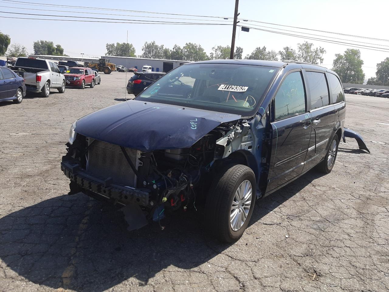 Photo 2 from auction – 2013 CHRYSLER TOWN & COU with VIN 2C4RC1CG3DR534120