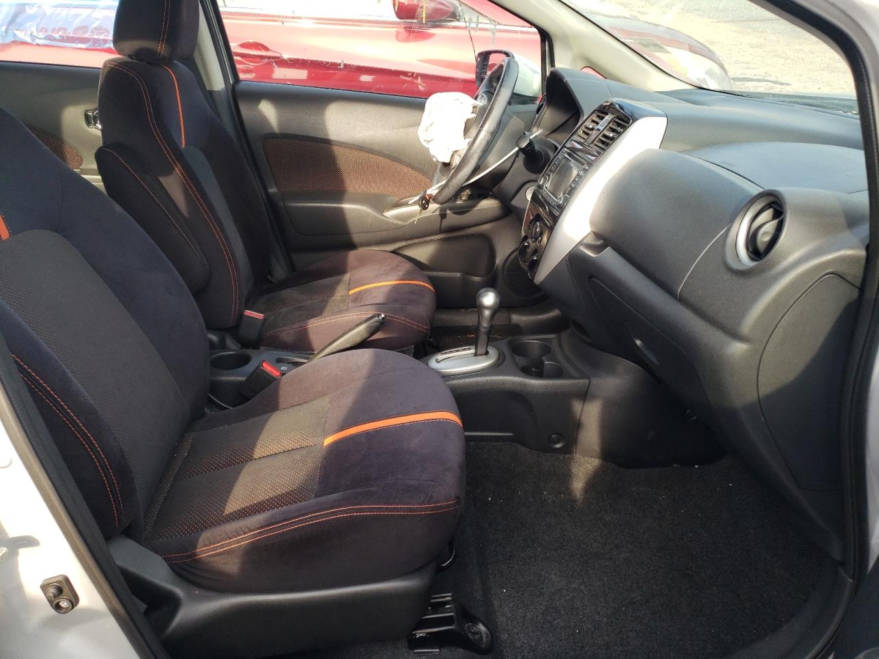 Photo 5 from auction – 2015 NISSAN VERSA NOTE with VIN 3N1CE2CP4FL395639