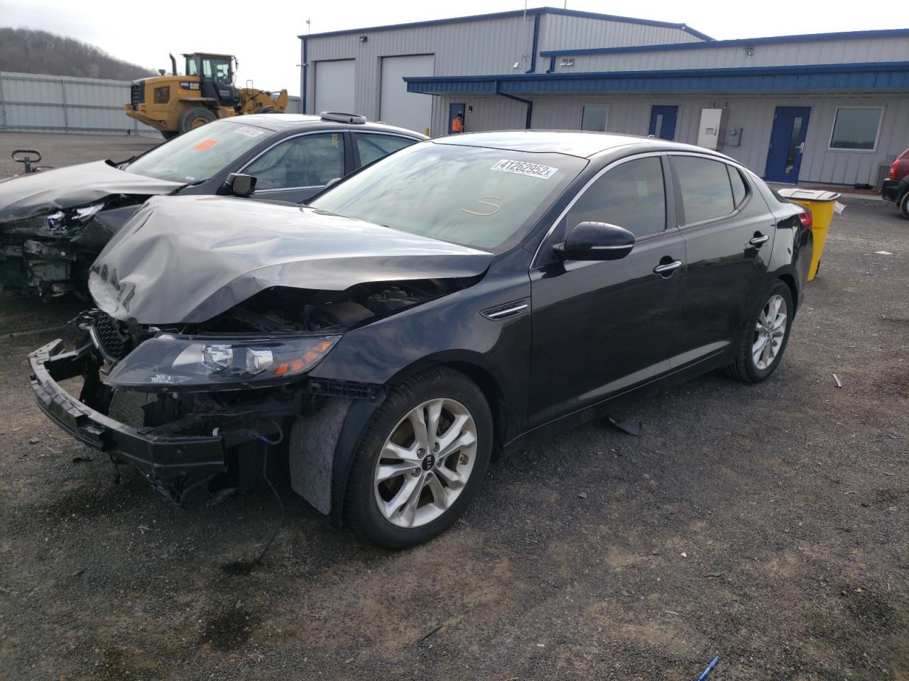 Photo 2 from auction – 2011 KIA OPTIMA EX with VIN KNAGN4A76B5146148