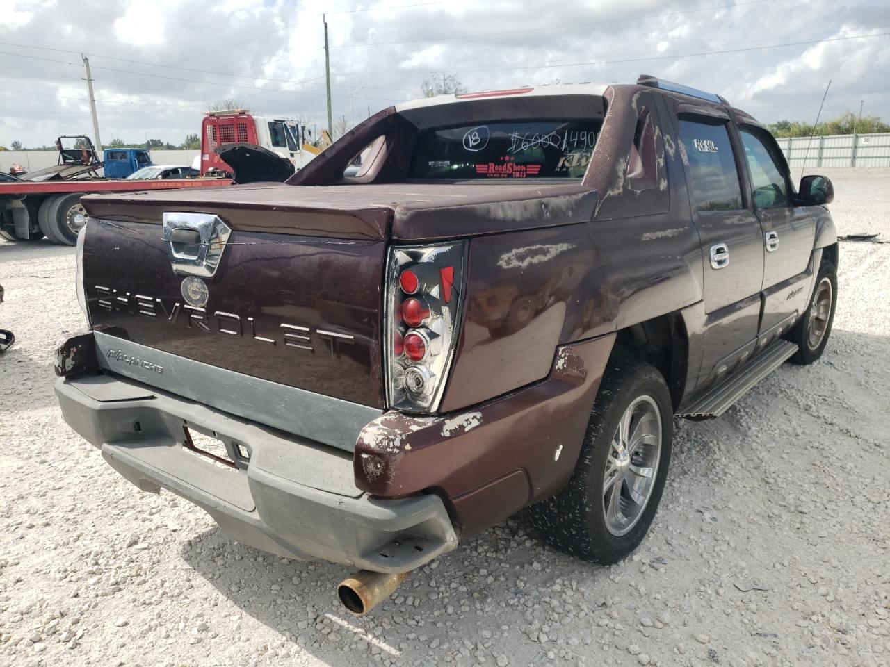 Photo 4 from auction – 2002 CHEVROLET AVALANCHE with VIN 3GNEC13T42G165757