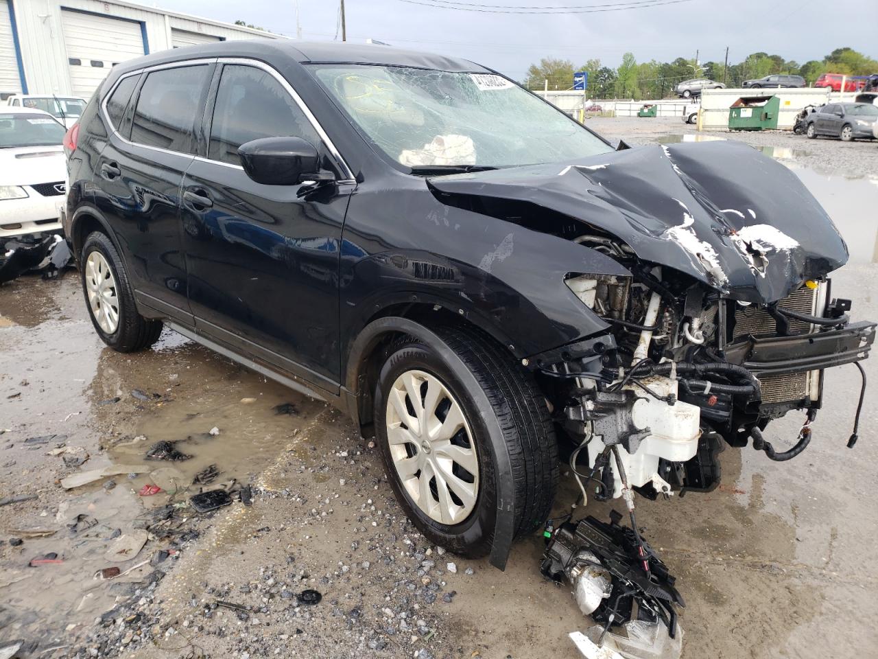 NISSAN ROGUE S 2017 with VIN JN8AT2MT0HW388582 - Photo from auction