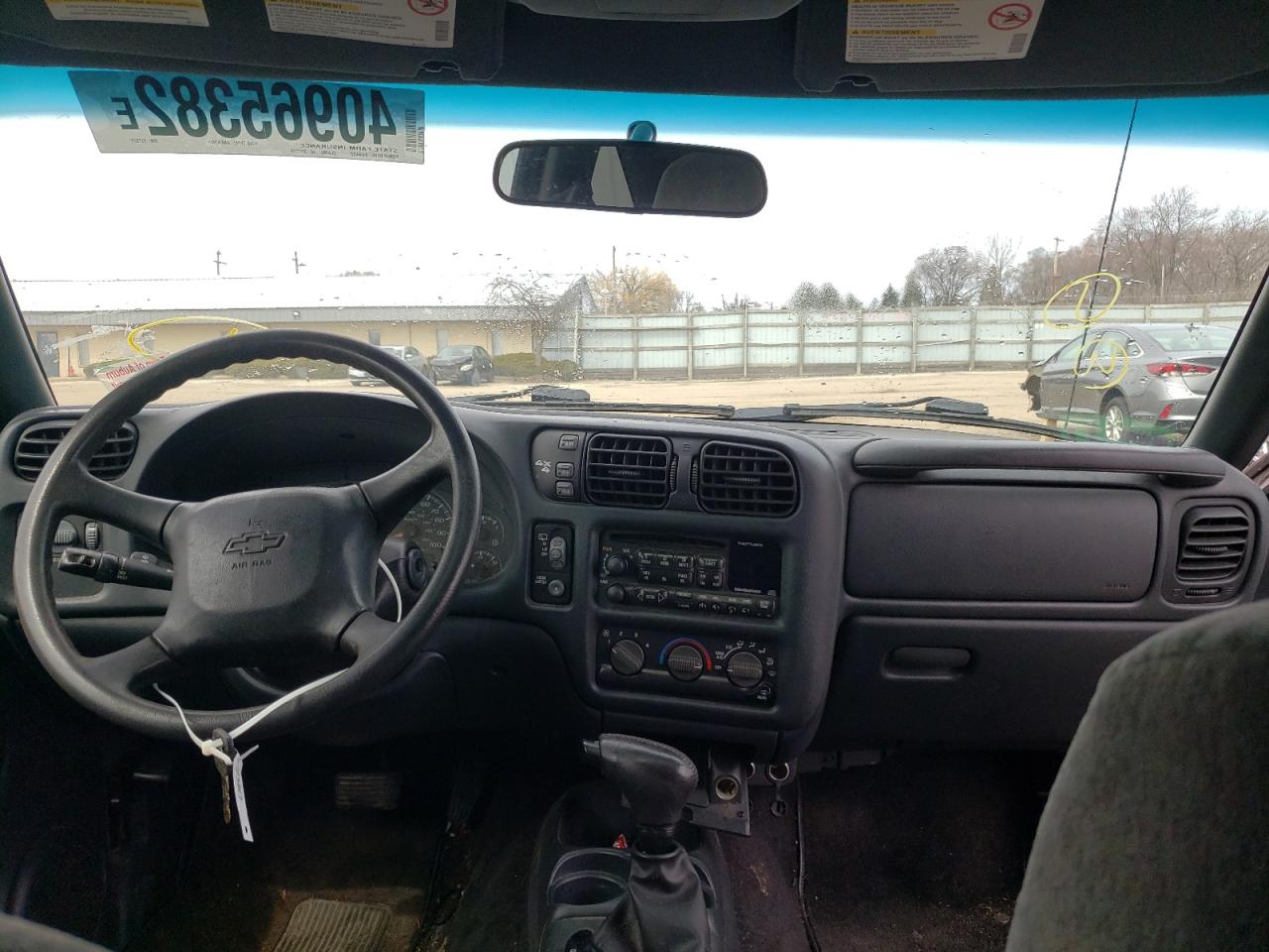 Foto 9 de la subasta – 2002 CHEVROLET BLAZER con VIN 1GNCT18W22K117371