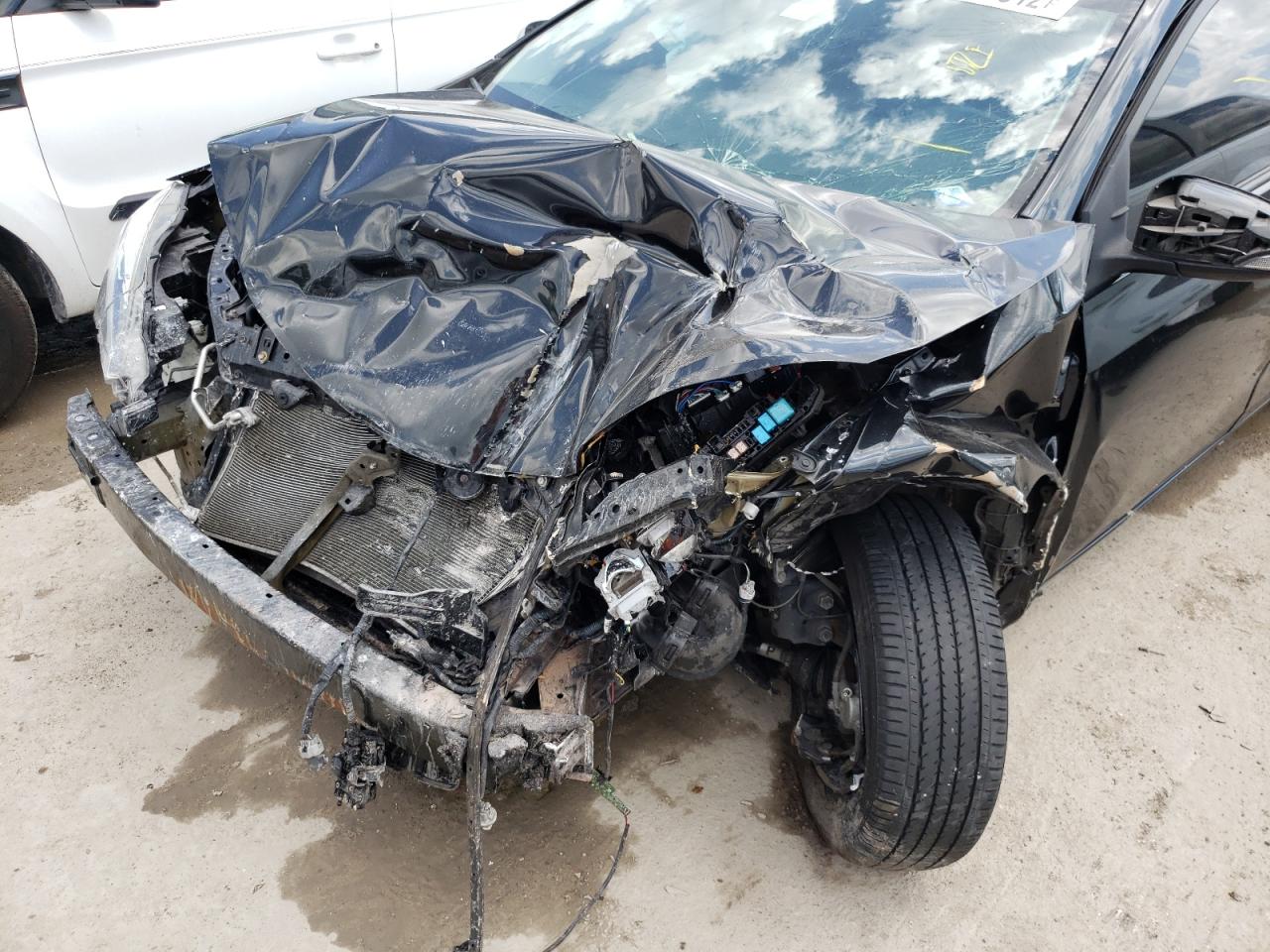 Photo 9 from auction – 2017 TOYOTA COROLLA L with VIN 5YFBURHE3HP667454