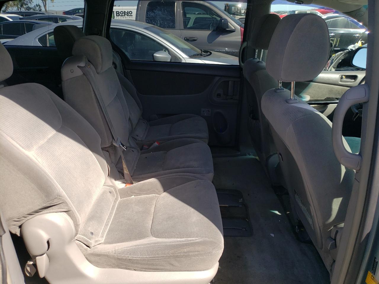 Photo 6 from auction – 2005 TOYOTA SIENNA CE with VIN 5TDZA23C75S313394