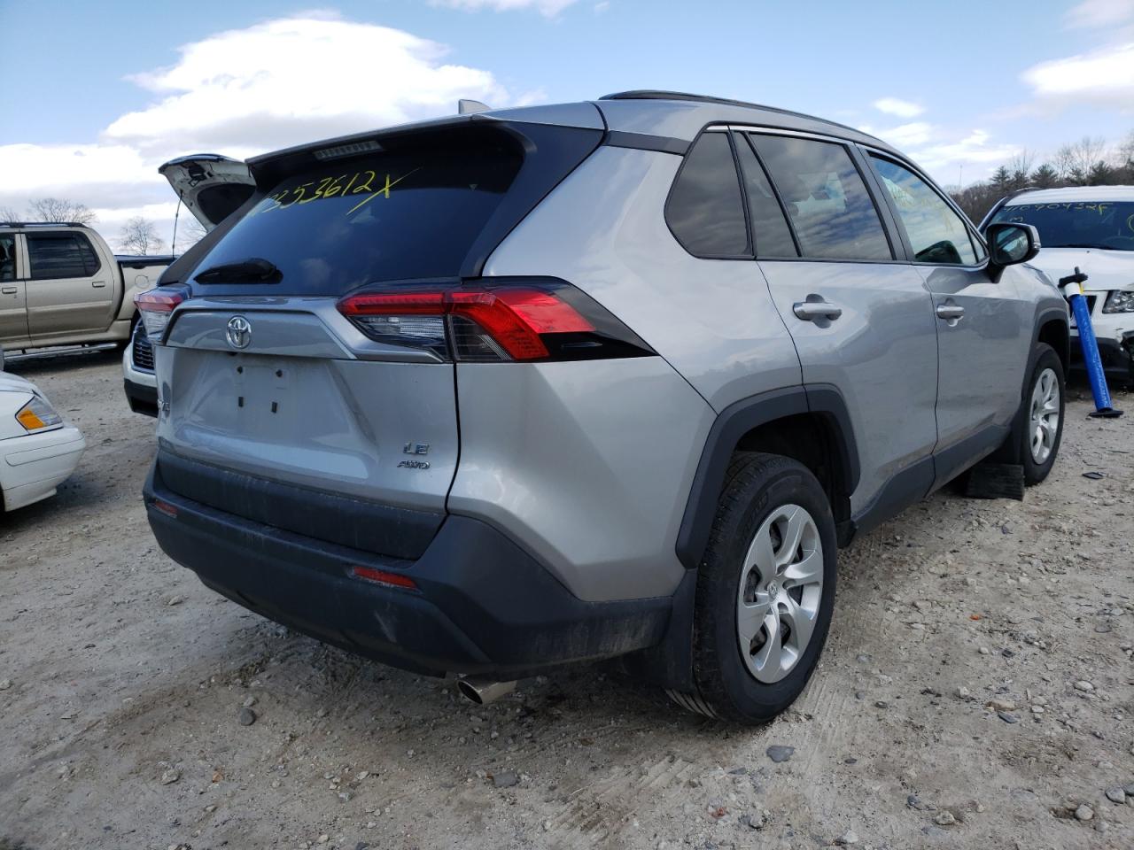 Photo 4 from auction – 2019 TOYOTA RAV4 LE with VIN 2T3G1RFV8KW024936