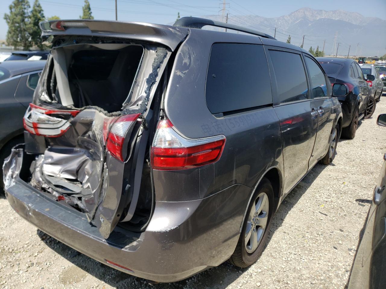 Photo 4 from auction – 2016 TOYOTA SIENNA LE with VIN 5TDKK3DC4GS735192