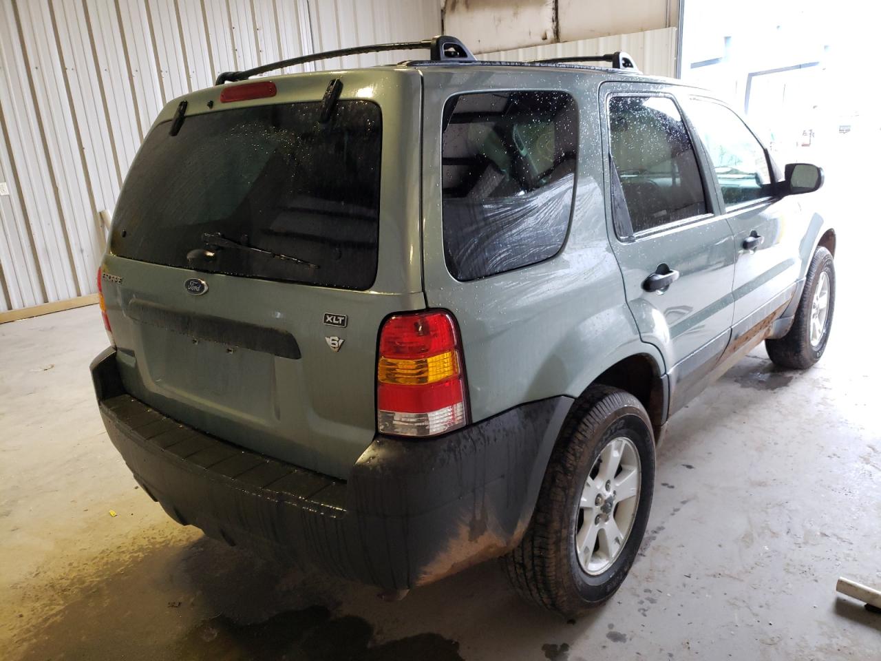 Photo 4 from auction – 2007 FORD ESCAPE XLT with VIN 1FMCU93127KA26541