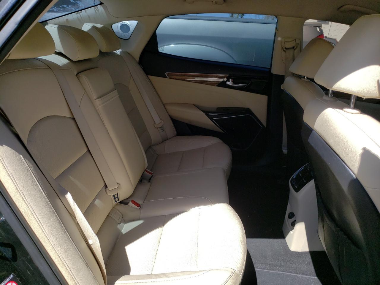 Photo 6 from auction – 2017 KIA CADENZA PR with VIN KNALC4J12H5058352