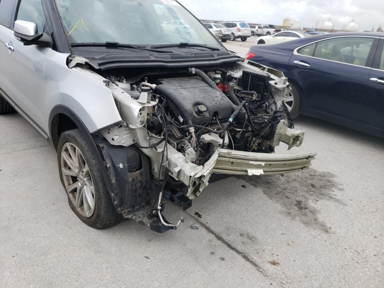 Photo 9 from auction – 2017 FORD EXPLORER L with VIN 1FM5K7F82HGC27002