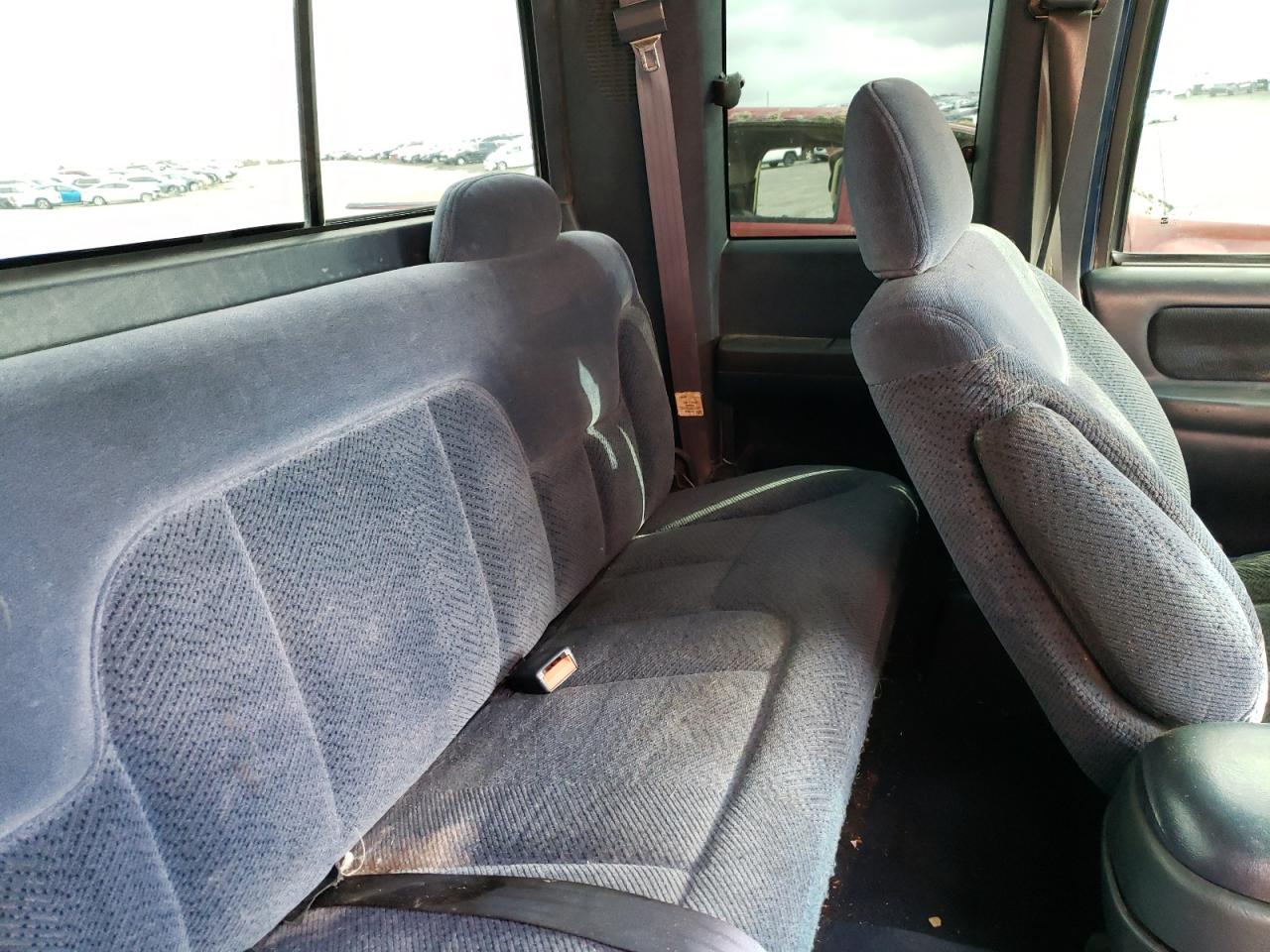 Photo 6 from auction – 1996 CHEVROLET GMT-400 C1 with VIN 2GCEC19R8T1188232