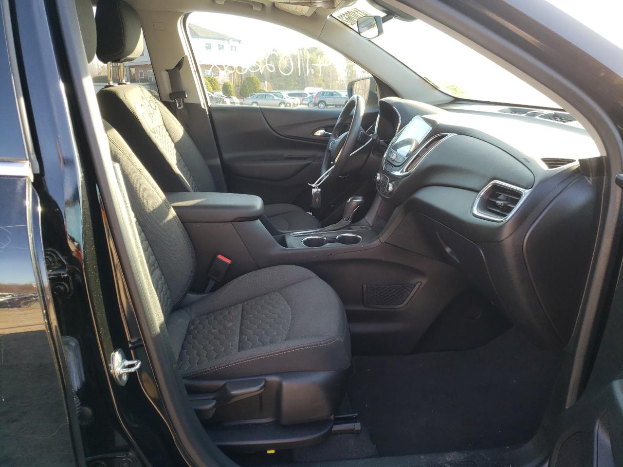 Photo 5 from auction – 2018 CHEVROLET EQUINOX LT with VIN 2GNAXTEX5J6337917