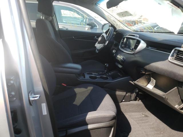 Photo 5 from auction – 2017 KIA SORENTO LX with VIN 5XYPGDA55HG337409
