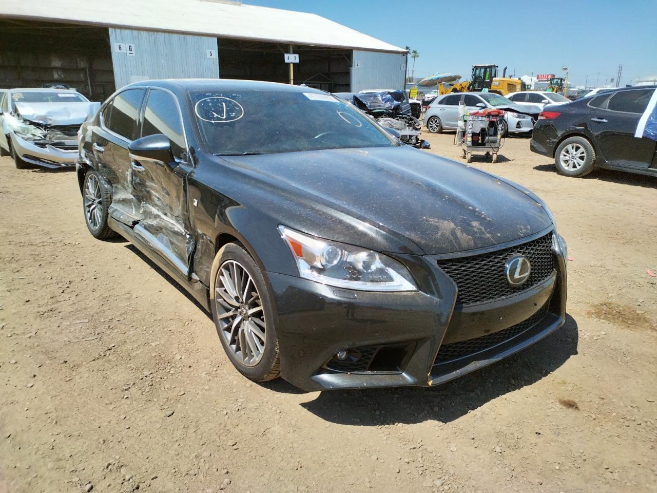 LEXUS LS 460 2017 with VIN JTHCL5EF4H5028752 - Photo from auction