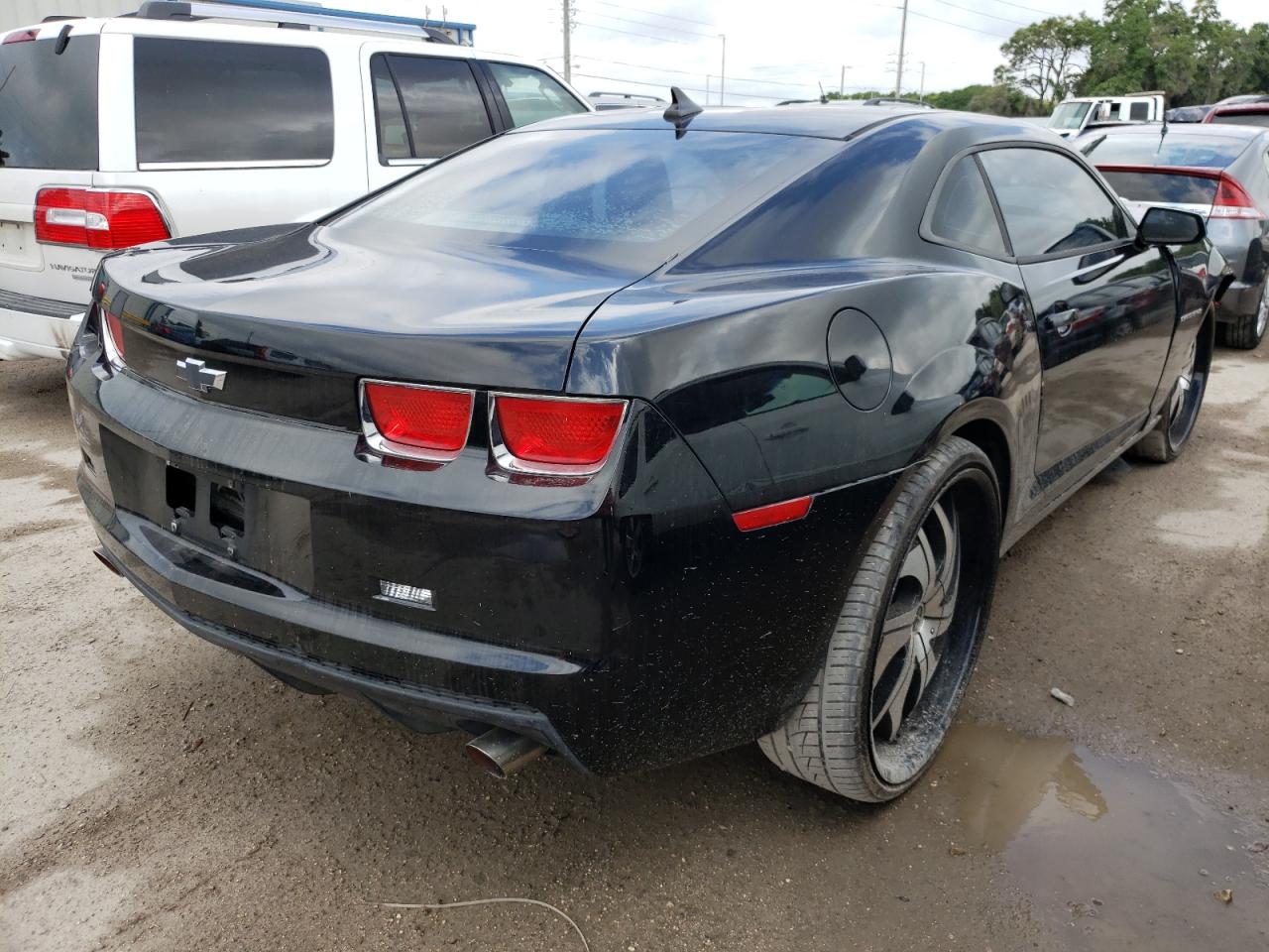 Photo 4 from auction – 2011 CHEVROLET CAMARO LS with VIN 2G1FA1EDXB9152958