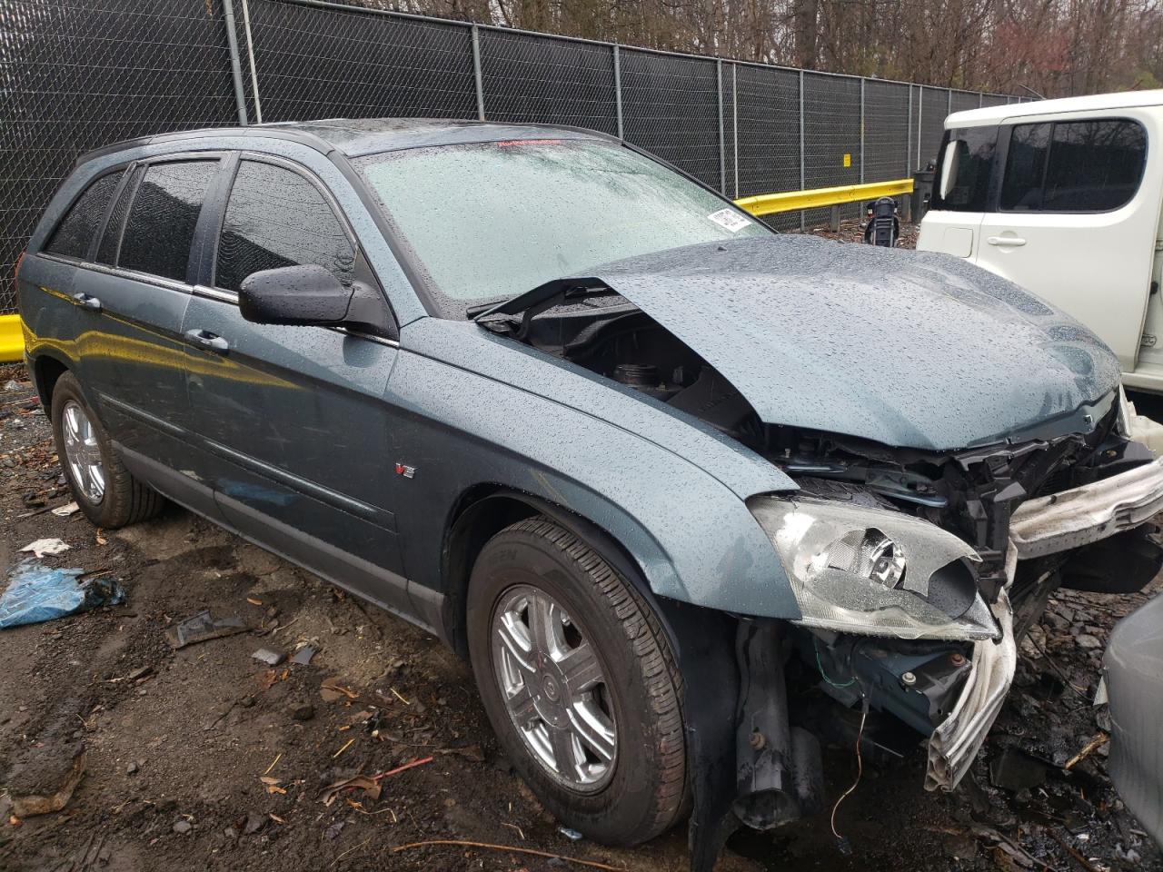 CHRYSLER PACIFICA T 2005 with VIN 2C4GM68465R525221 - Photo from auction