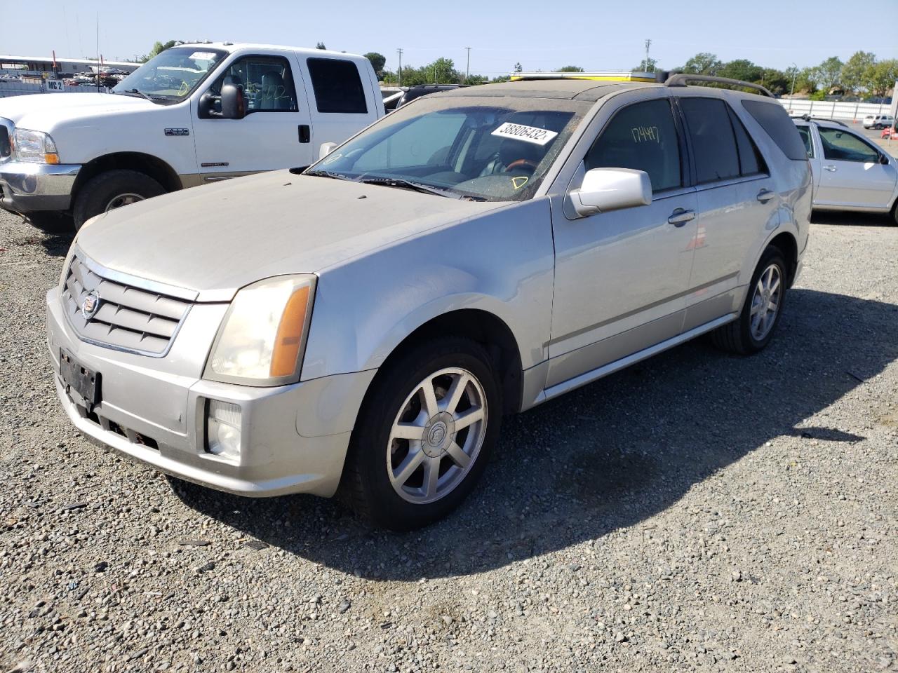 Photo 2 from auction – 2005 CADILLAC SRX with VIN 1GYEE637950157031