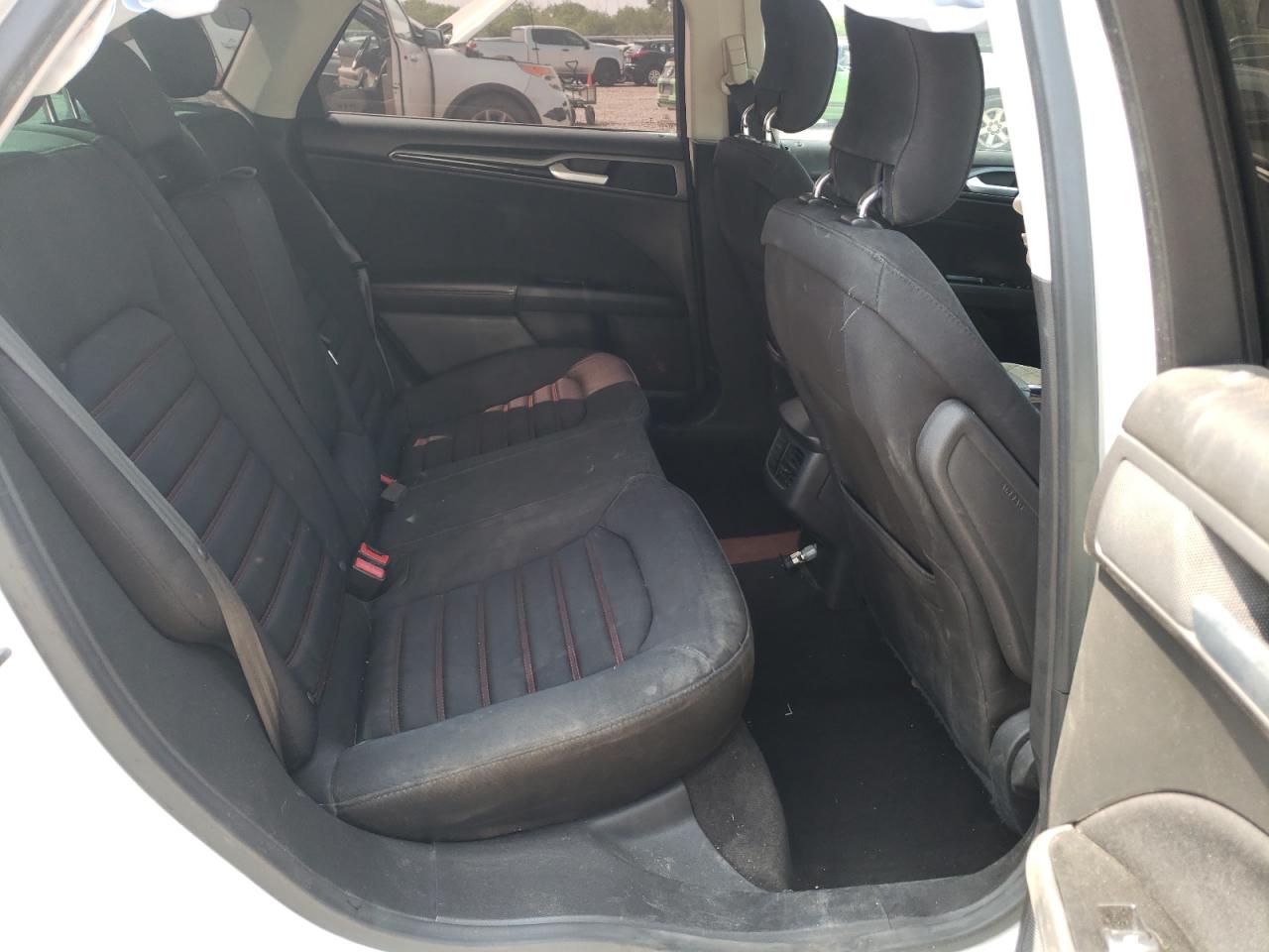 Photo 6 from auction – 2013 FORD FUSION SE with VIN 3FA6P0HR0DR141901