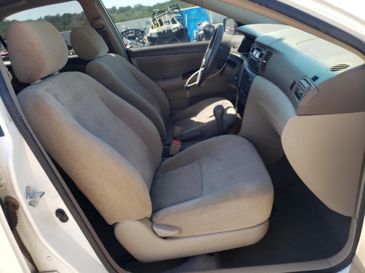 Photo 5 from auction – 2006 TOYOTA COROLLA CE with VIN JTDBR32E160063237