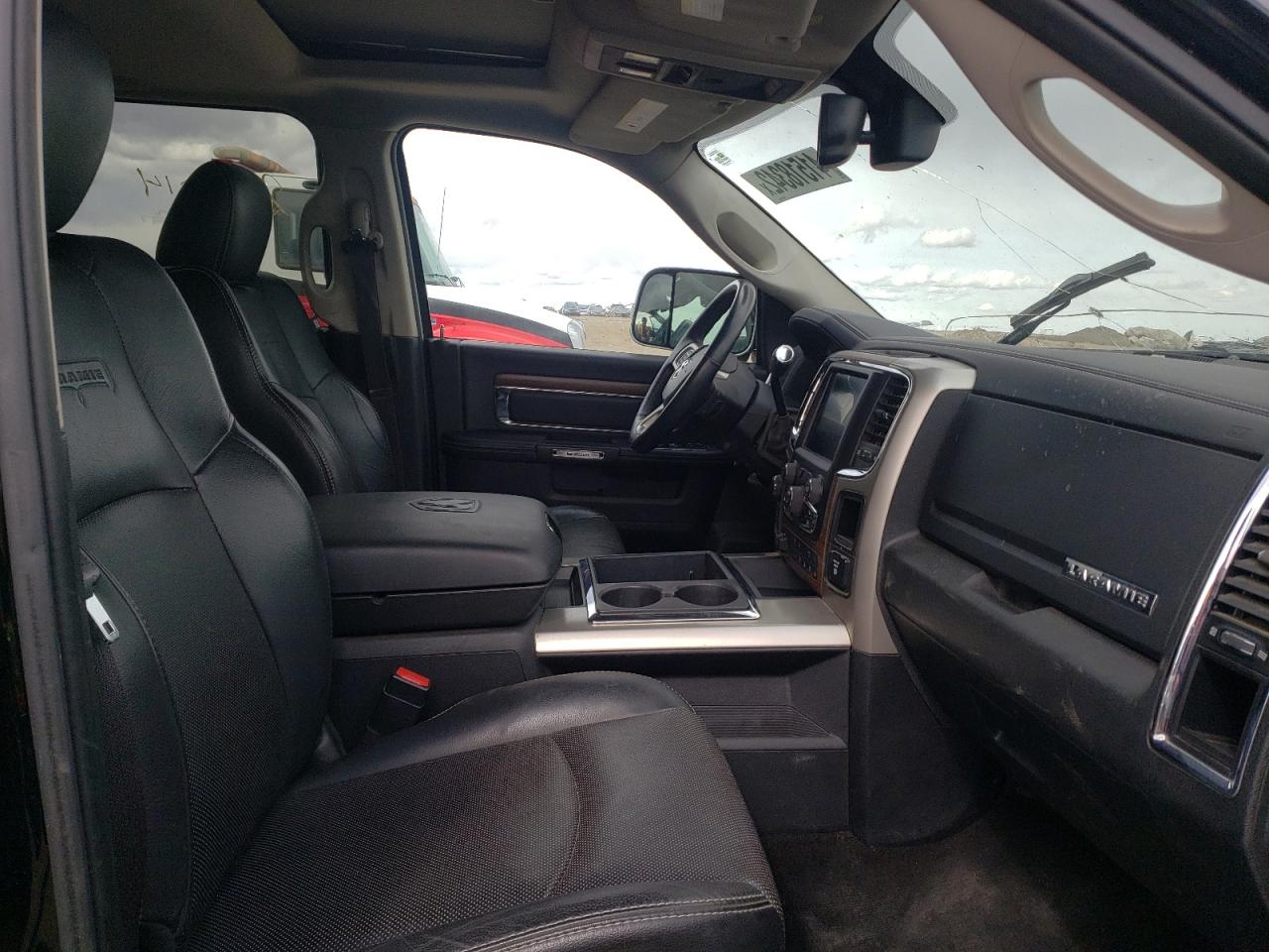 Photo 5 from auction – 2015 RAM 2500 LARAM with VIN 3C6TR5FT8FG557106