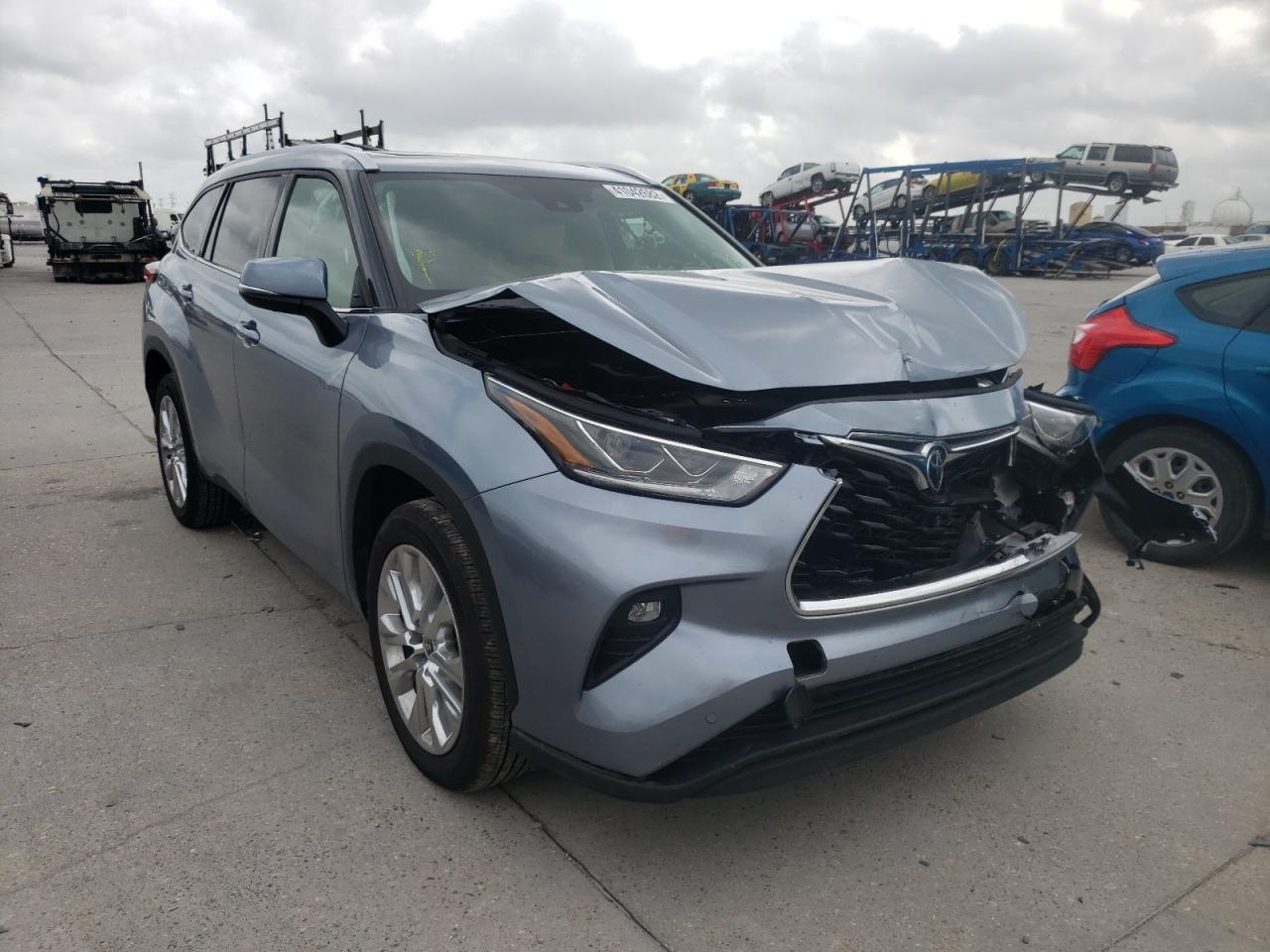 TOYOTA HIGHLANDER 2021 with VIN 5TDYZRAH6MS045738 - Photo from auction