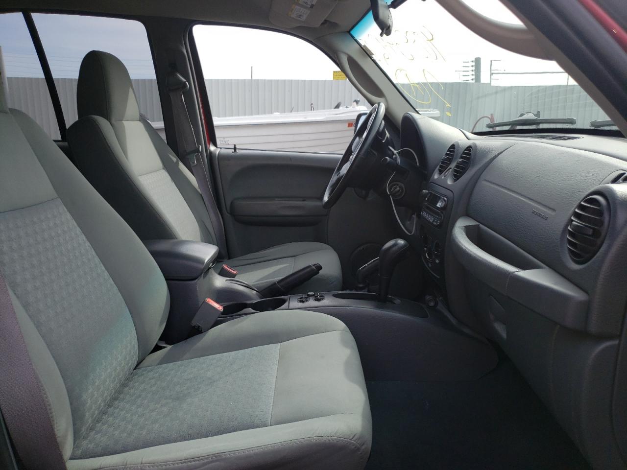 Photo 5 from auction – 2007 JEEP LIBERTY with VIN 1J4GL48K57W665853